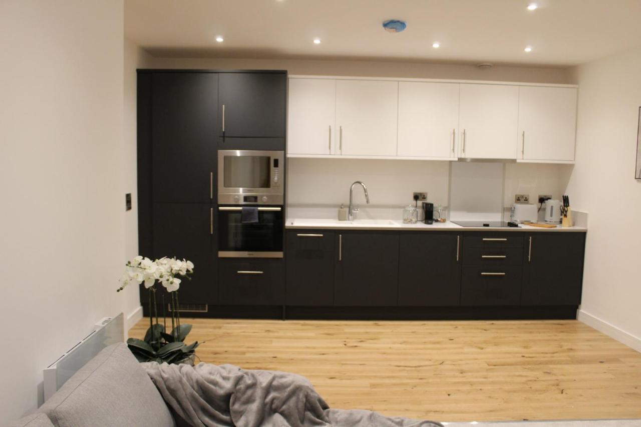 Luxury 2 Bed Apartment In The Heart Of Rochester Rochester  Eksteriør billede