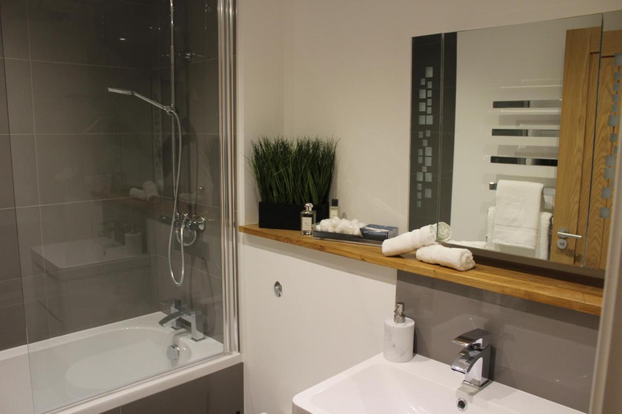 Luxury 2 Bed Apartment In The Heart Of Rochester Rochester  Eksteriør billede