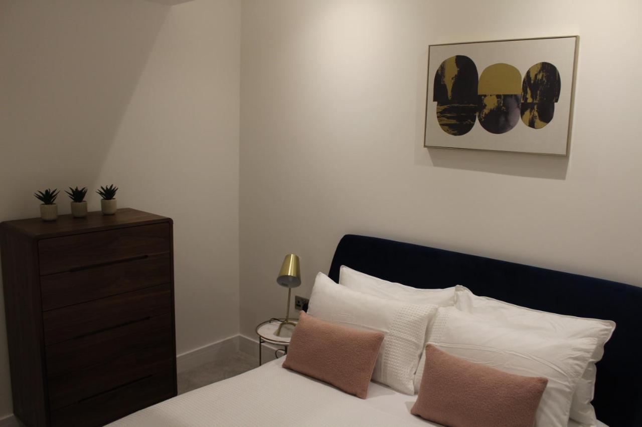 Luxury 2 Bed Apartment In The Heart Of Rochester Rochester  Eksteriør billede