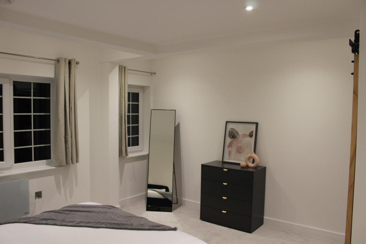 Luxury 2 Bed Apartment In The Heart Of Rochester Rochester  Eksteriør billede